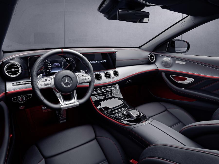 Интерьер Mercedes-AMG E53 4Matic+ Estate (S213) 2018 года  (WW) (фото 3 из 3)